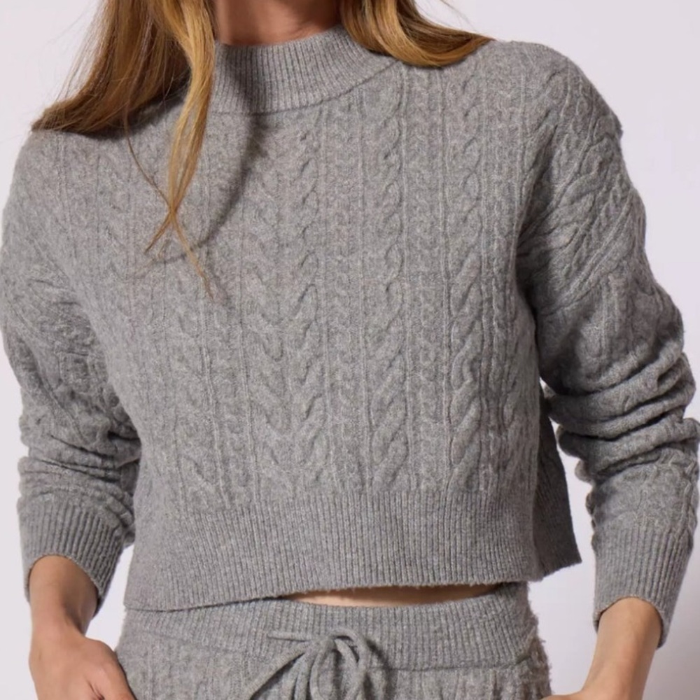 NWT MPG Cable Knit Cropped Sweater - Picture 6 of 6